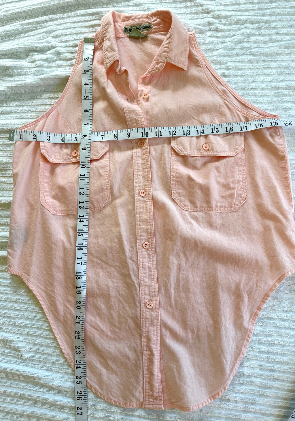 100% Cotton Royal Robbins Sleeveless Top | Size M at Blue Sparrow Shop measuring 38" bust and 27" shoulder to hem 