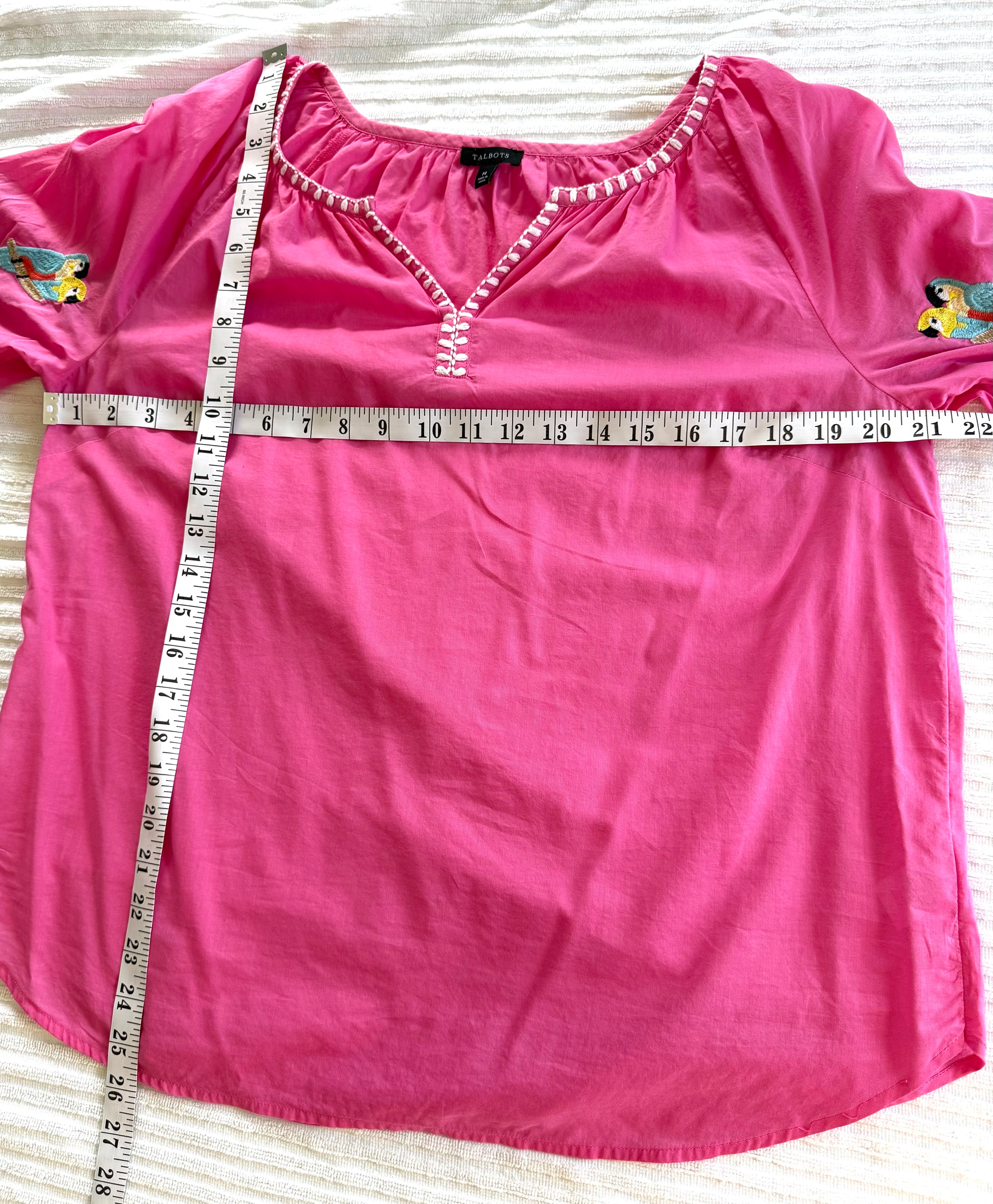 100% Cotton Talbots Embroidered Parrot Top| Size M at Blue Sparrow Shop measuring 42" bust and 26" length