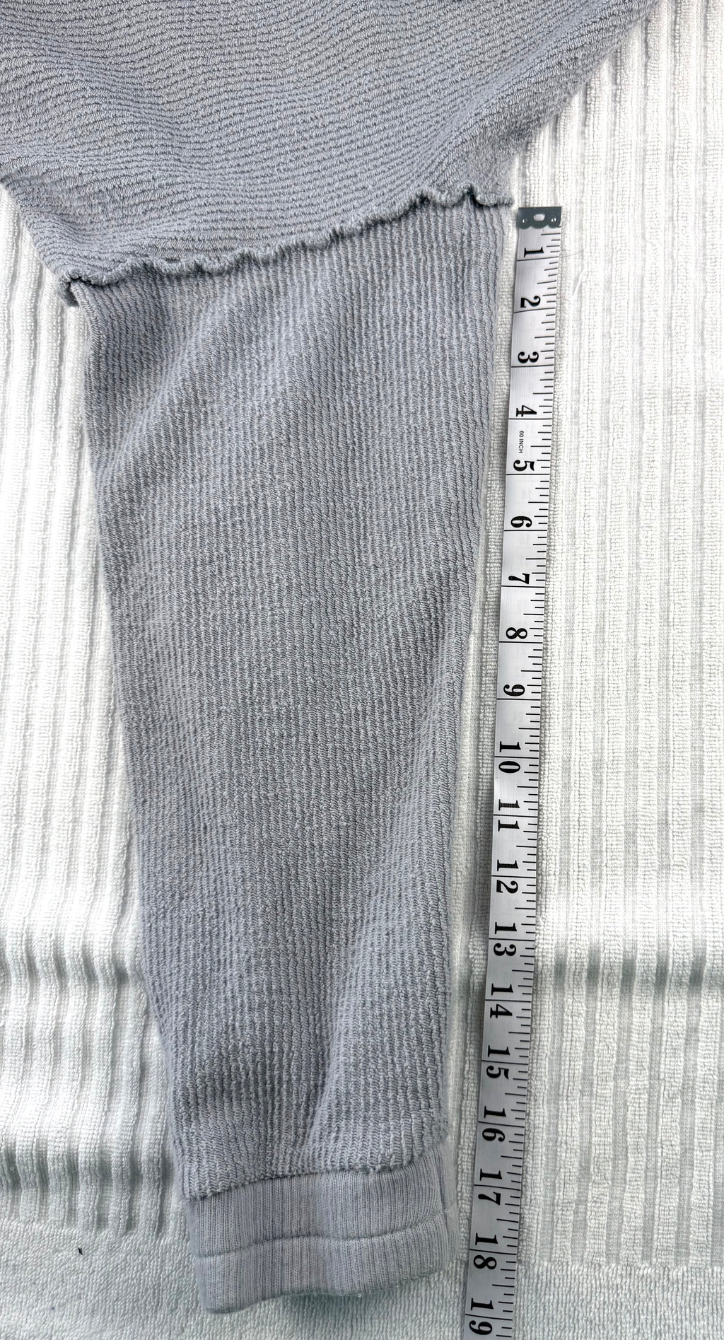 100% Cotton Vintage Havana Cropped Cardigan | Size S at Blue Sparrow Shop  measuring 18" sleeve 