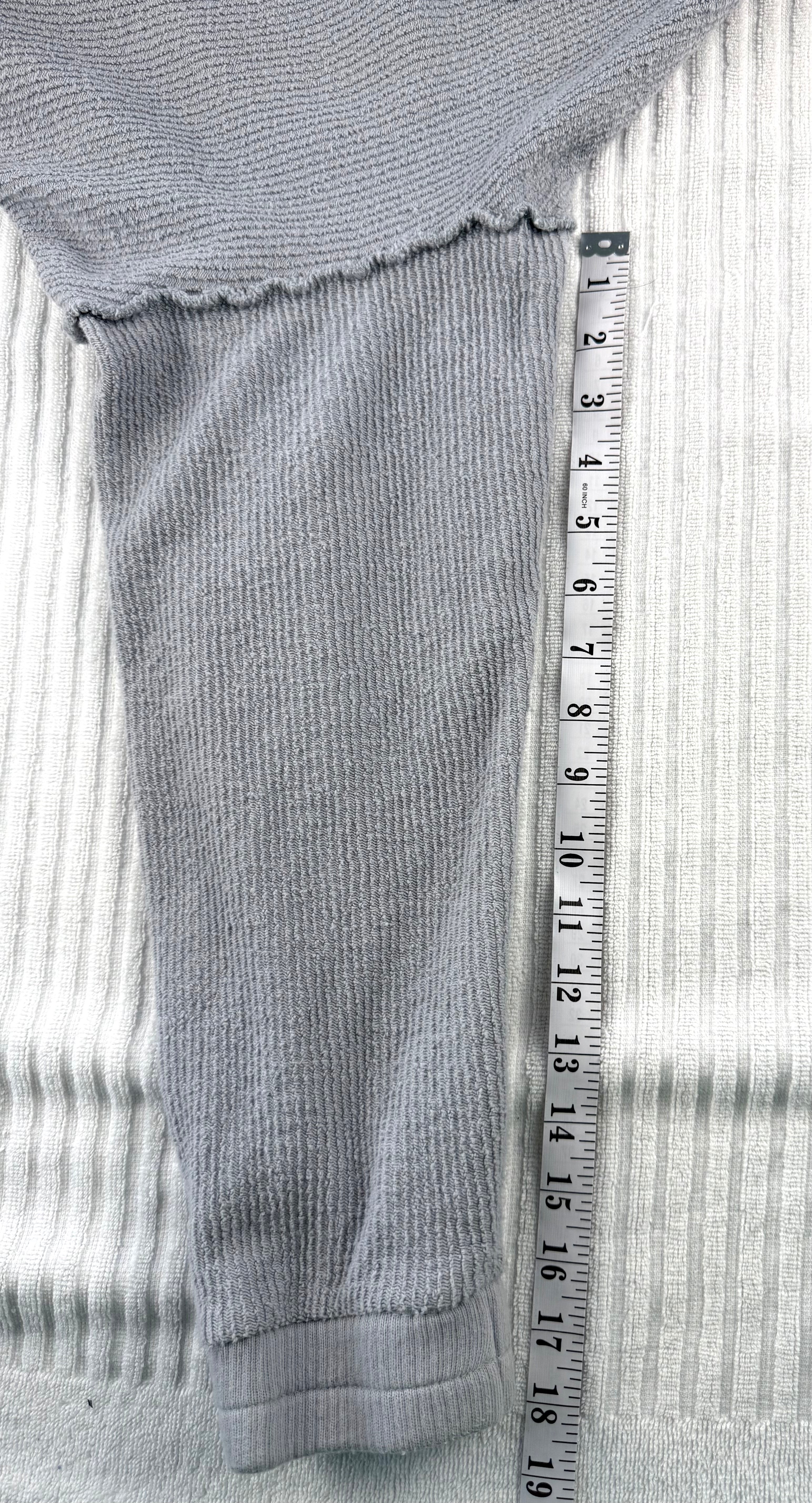 100% Cotton Vintage Havana Cropped Cardigan | Size S at Blue Sparrow Shop  measuring 18" sleeve 