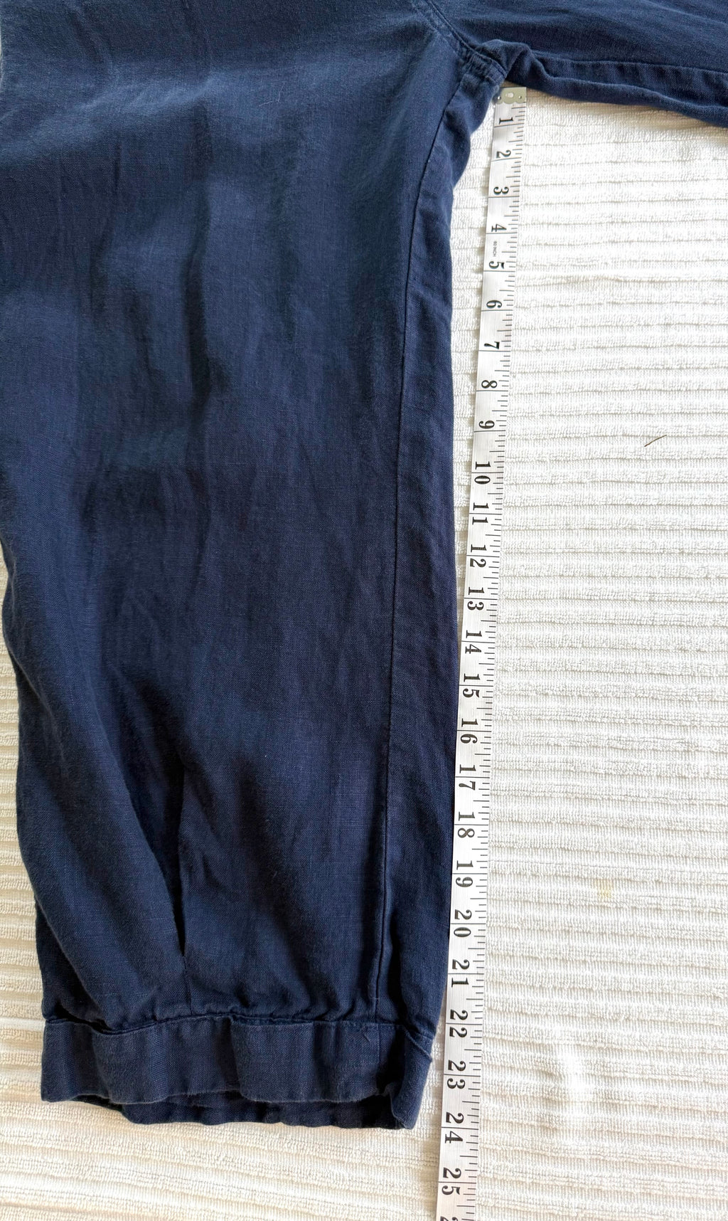 100% Linen Pull-On Pants | Relaxed | Size S at Blue Sparrow Shop measuring 24" inseam 