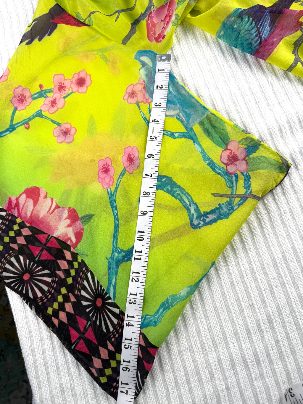 100% Silk Kaftan Top Matthew Williamson for H&M | Size S at Blue Sparrow Resale Shop measuring 17" batwing sleeve
