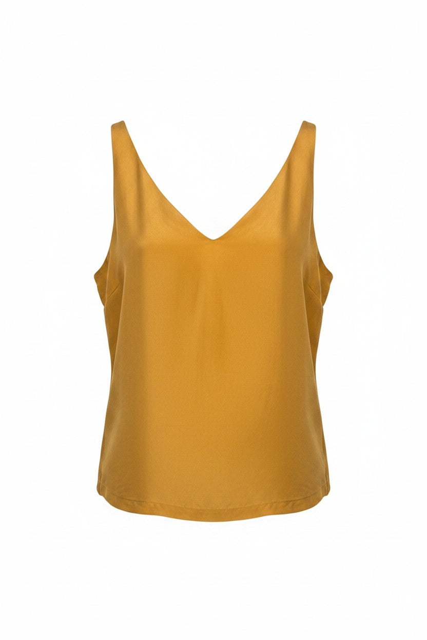 100% Silk Vintage Dalmys Classic Shell Tank | Size M at Blue Sparrow Shop  on white background