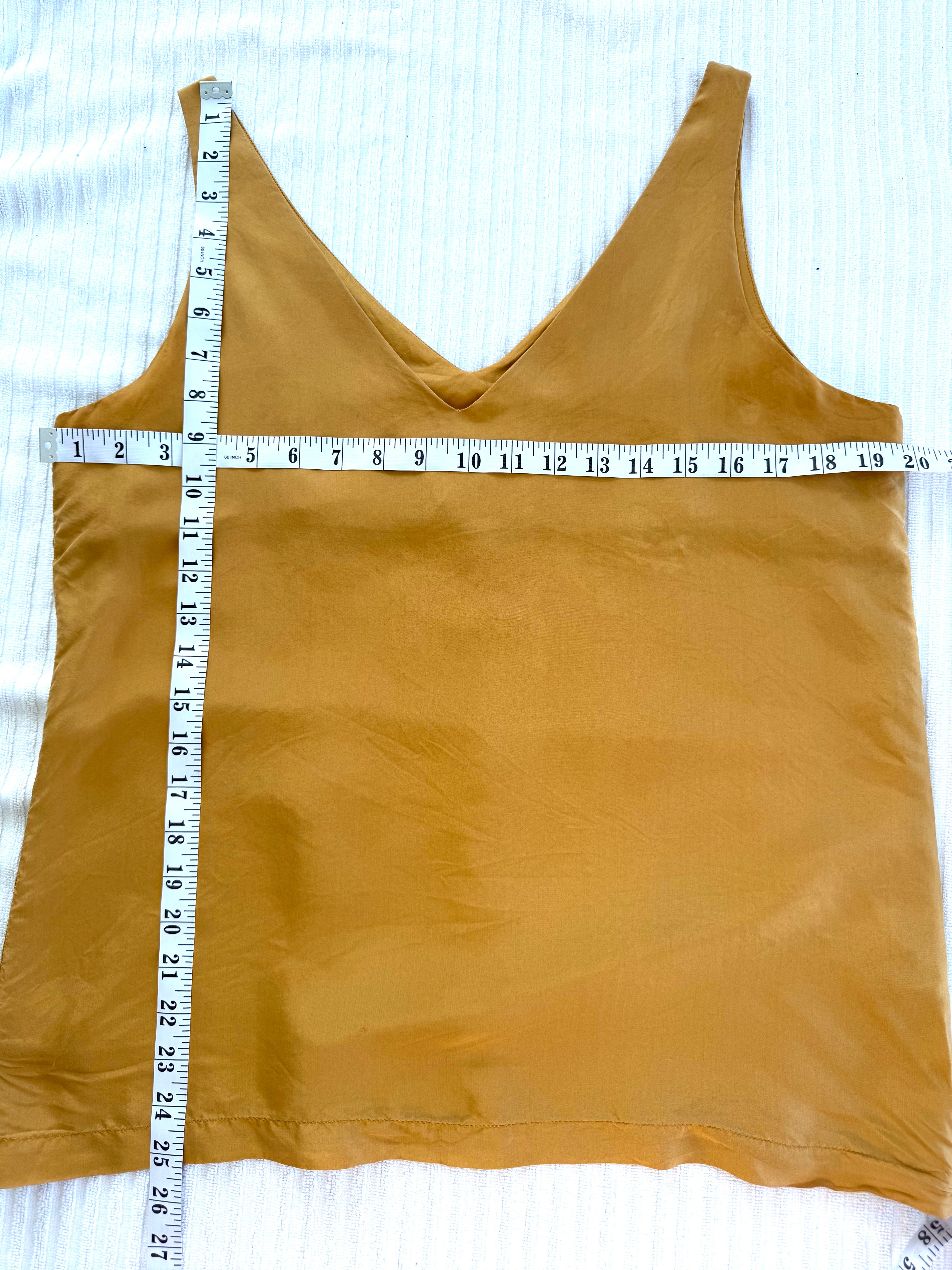 100% Silk Vintage Dalmys Classic Shell Tank | Size M at Blue Sparrow Shop  measuring 40" bust and 25" length