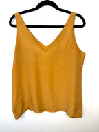 100% Silk Vintage Dalmys Classic Shell Tank | Size M at Blue Sparrow Shop  on hanger