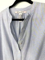 100% cotton simple striped batwing button front shirt with tie at waist at Blue Sparrow Shop resale Canada close up of collar