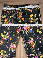 67% cotton Tricotto black tropical botanical floral skinny pants  size 10 Canadian brand — Blue Sparrow Shop  measuring 32" waist and 34" hips 