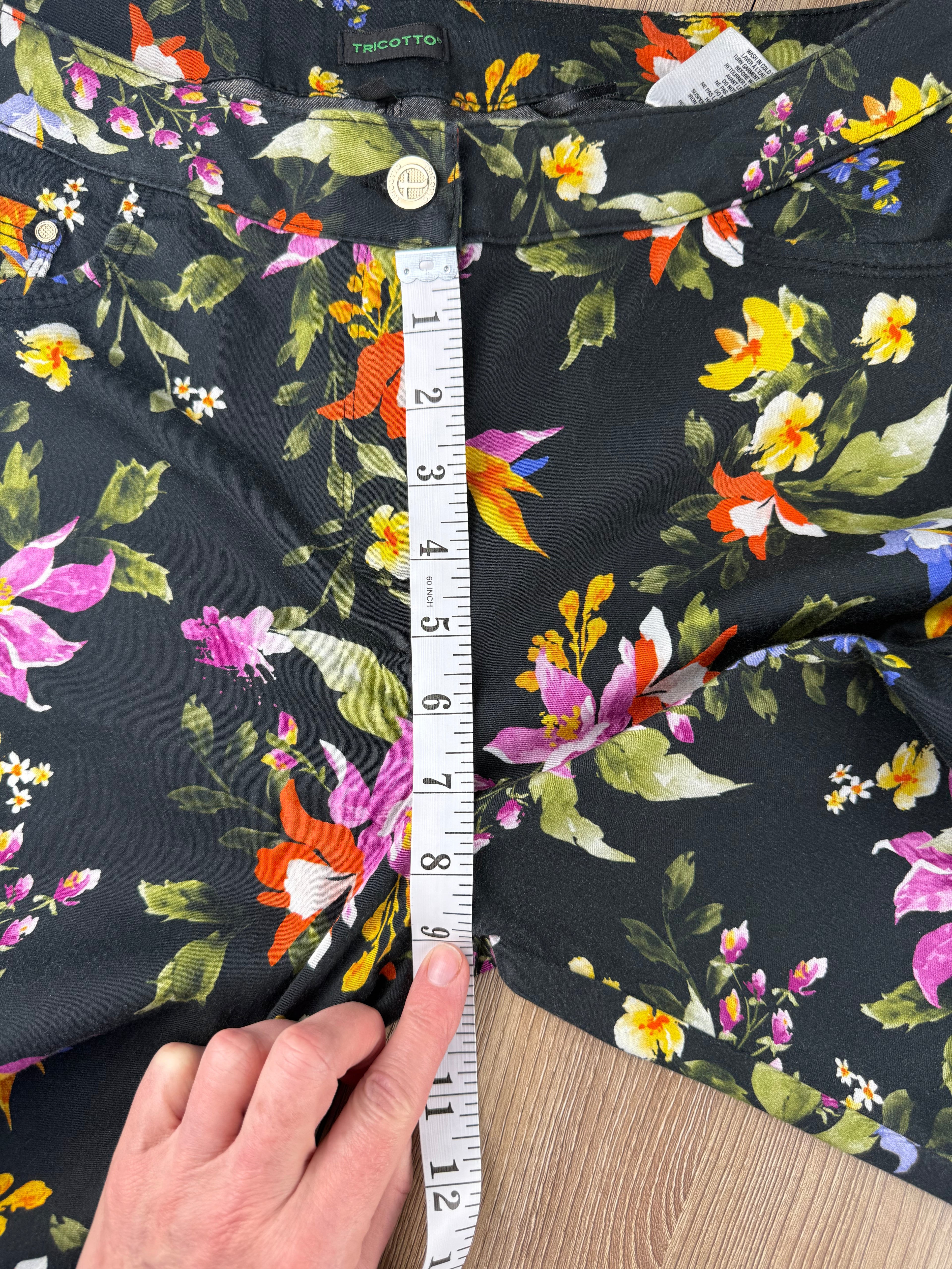 67% cotton Tricotto black tropical botanical floral skinny pants  size 10 Canadian brand — Blue Sparrow Shop  measuring 9" rise 