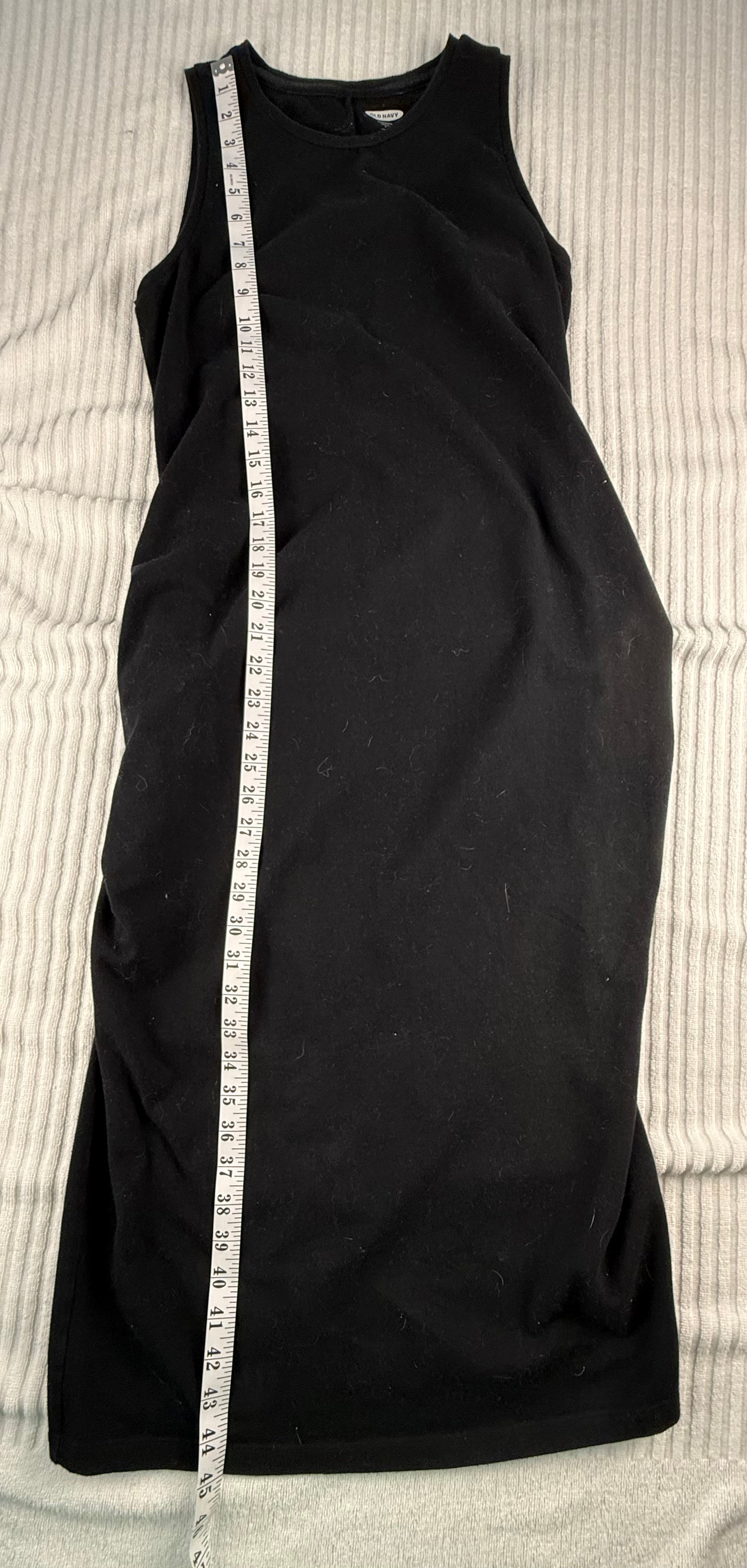 96% Cotton Old Navy Maternity Black Fitted Tank Dress at Blue Sparrow Shop  measuring 45" shoulder to hem 