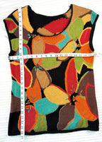 Artisan Abstract Floral Knit Top | Size M at Blue Sparrow Shop measuring 36" bust and 26" shoulder to hem