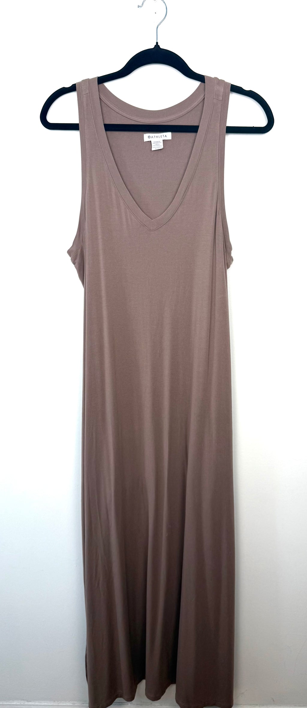 Athleta sleeveless maxi dress size large taupe brown V neck long dress front view