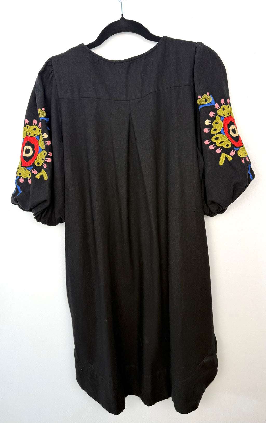 Halston women’s black embroidered dress size large back view