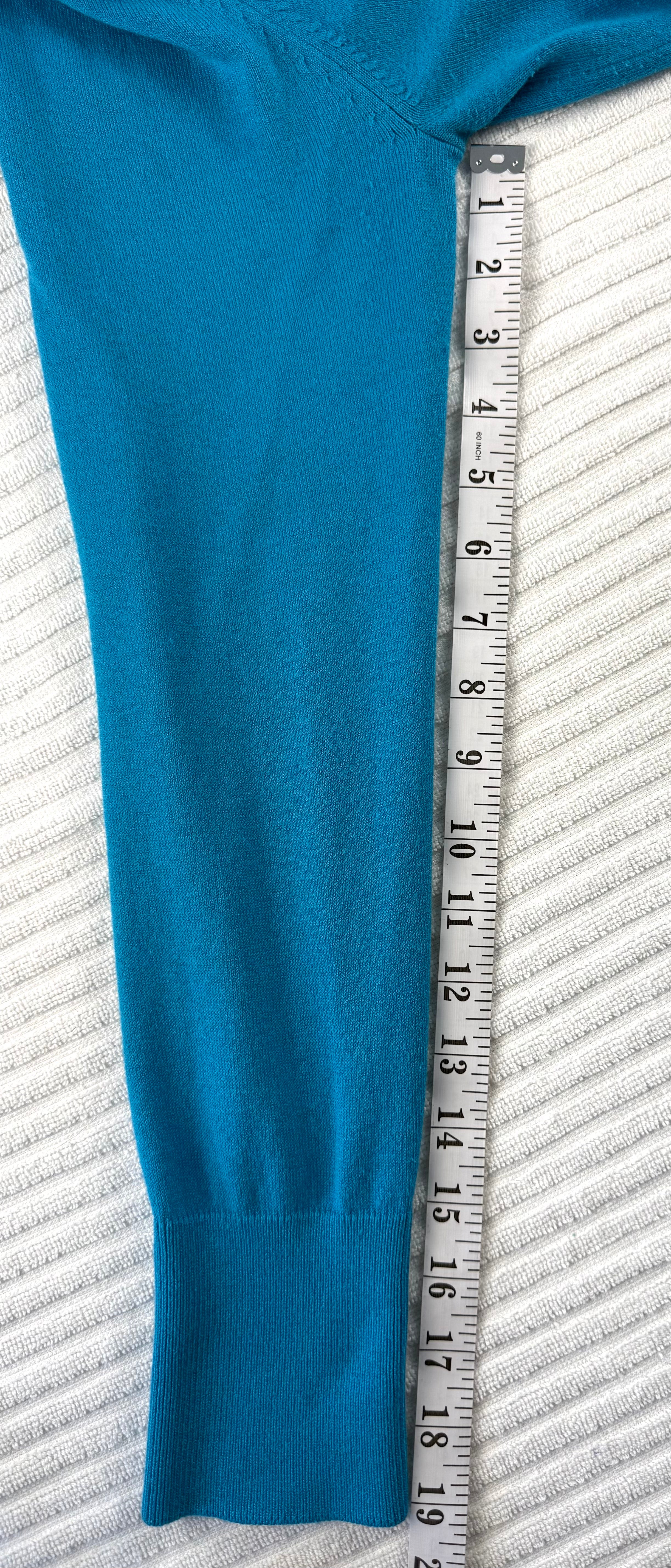 Banana Republic Fitted Cardigan | Size L  at Blue Sparrow Shop measuring 19" sleeve 
