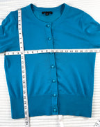 Banana Republic Fitted Cardigan | Size L  at Blue Sparrow Shop measuring 38" bust and 23" shoulder to hem 
