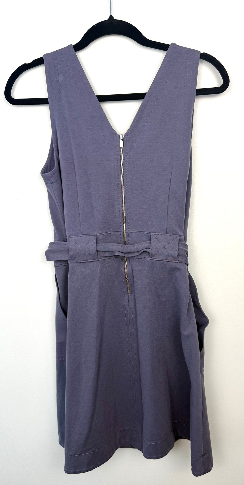 Banana Republic blue grey sleeveless dress size 8 back view showing full zipper closure