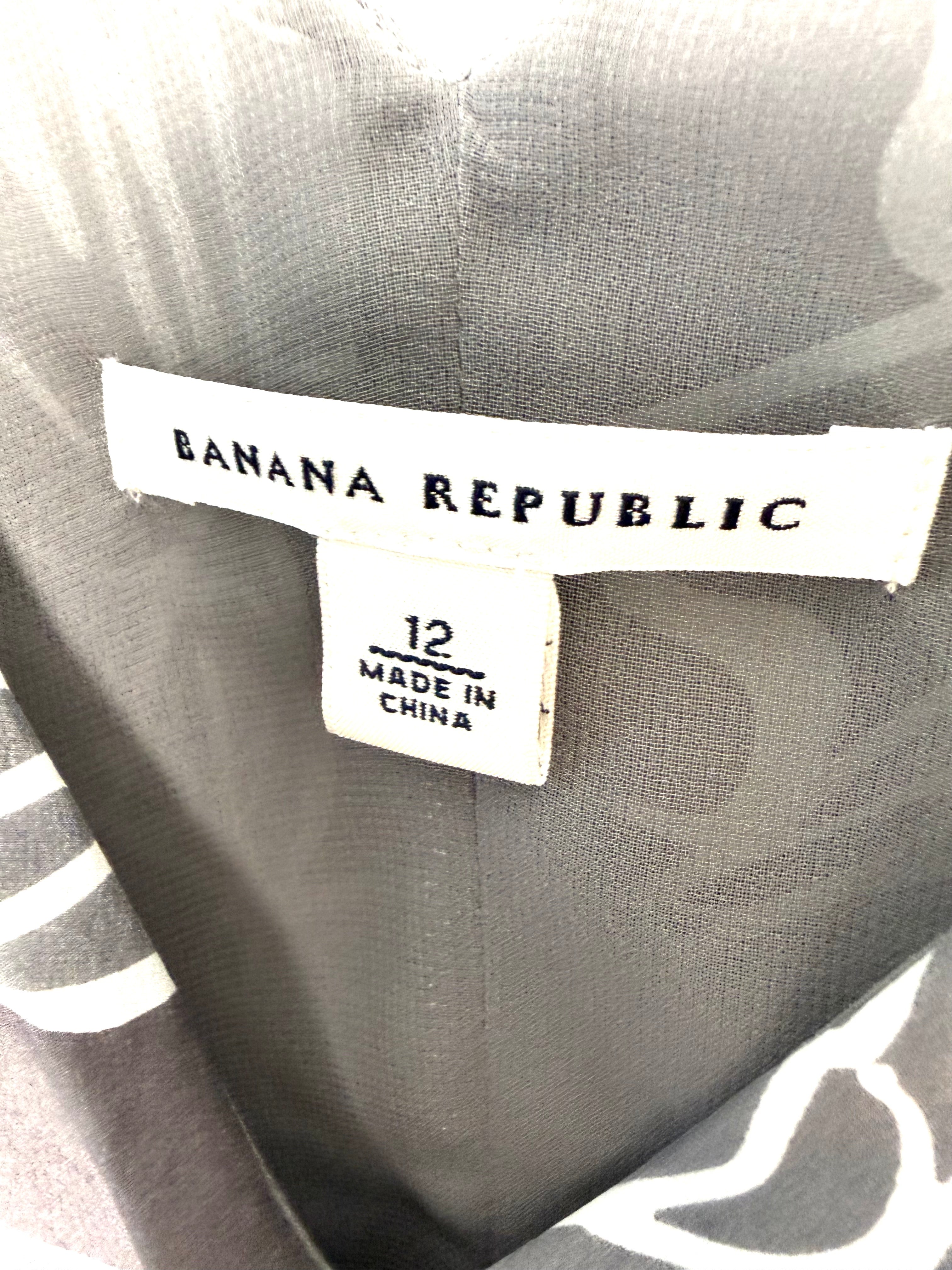 Banana Republic label size 12 women’s blouse