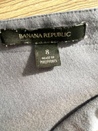 Banana Republic size 8 clothing label close up