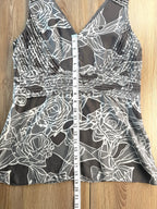 Banana Republic top sleeveless top with peplum waist measuring 19" from neckline to hem