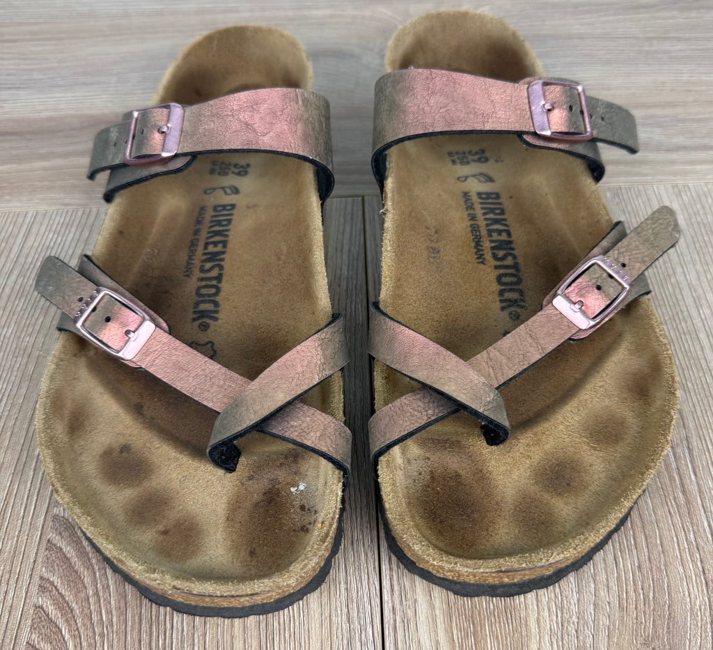 Birkenstock Toe Loop Sandals | Size 39 at Blue Sparrow Shop showing marks on footbed