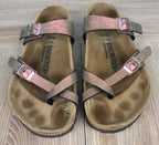 Birkenstock Toe Loop Sandals | Size 39 at Blue Sparrow Shop showing marks on footbed