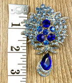 Blue Vintage Style Crystal Floral Brooch measuring approx 3"
