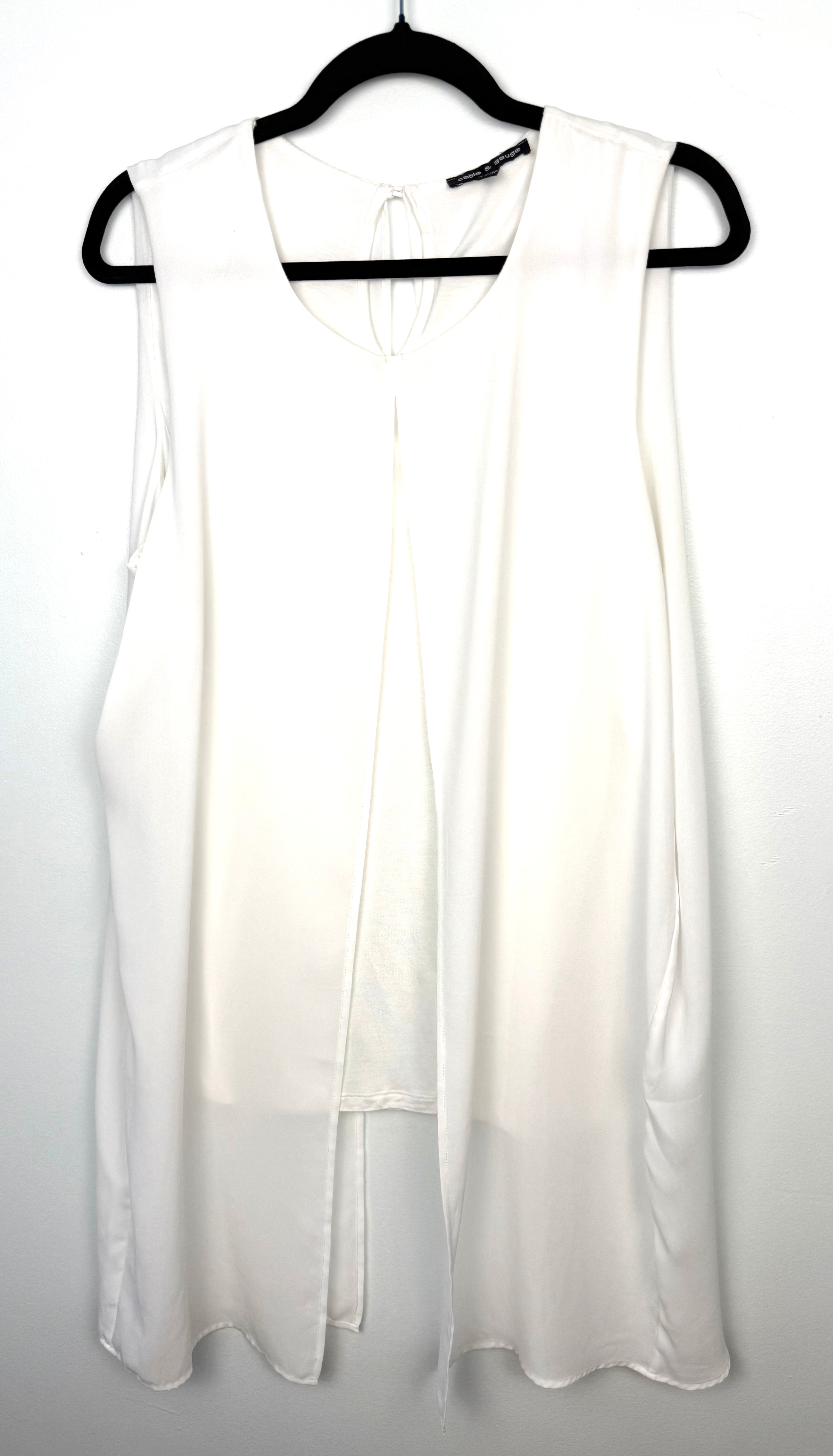 Cable & Gauge white longline sleeveless tunic XL open front layered minimalist top - slimming silhouette  on hanger