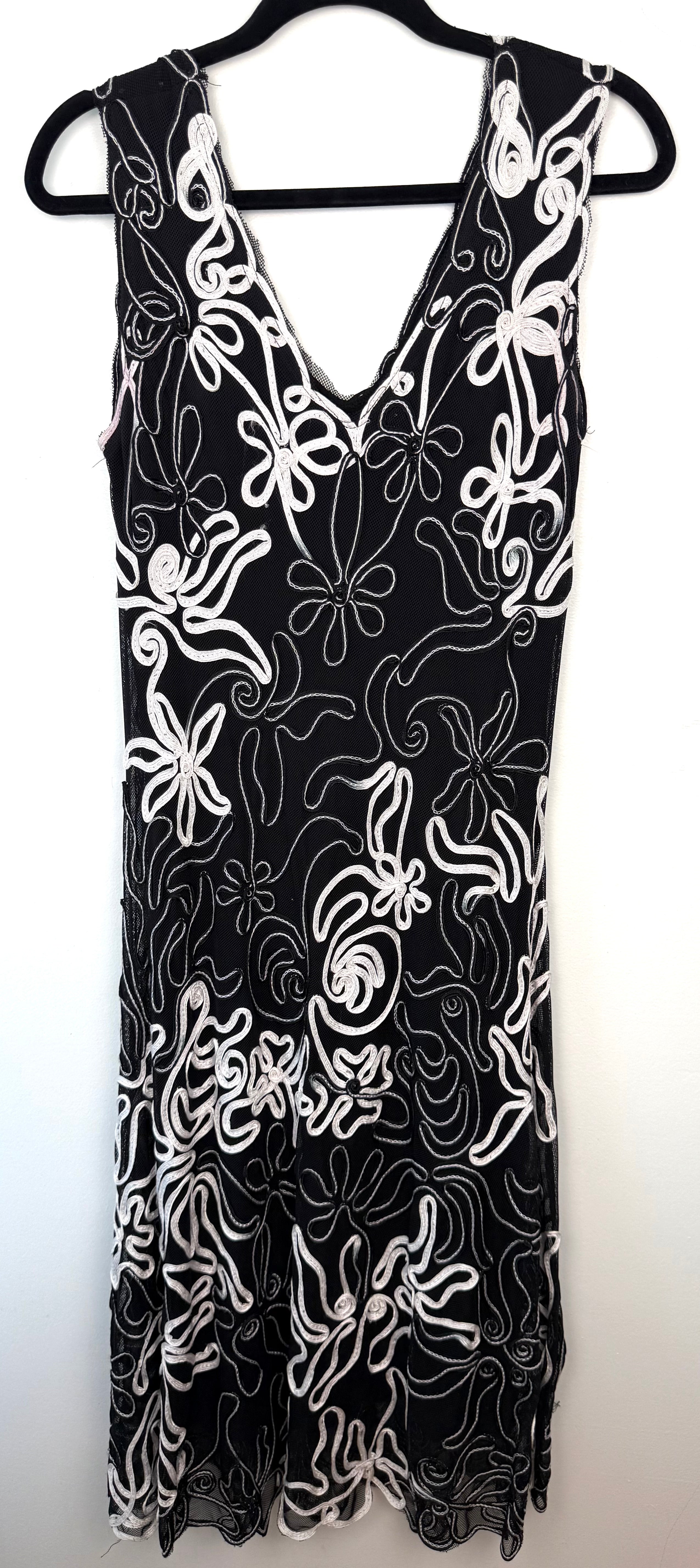 Cartise Embroidered Mesh Cocktail Dress | Size 12 at Blue Sparrow Shop on hanger