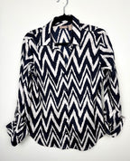 Chico’s navy and white chevron blouse women size 0 coastal chic shirt