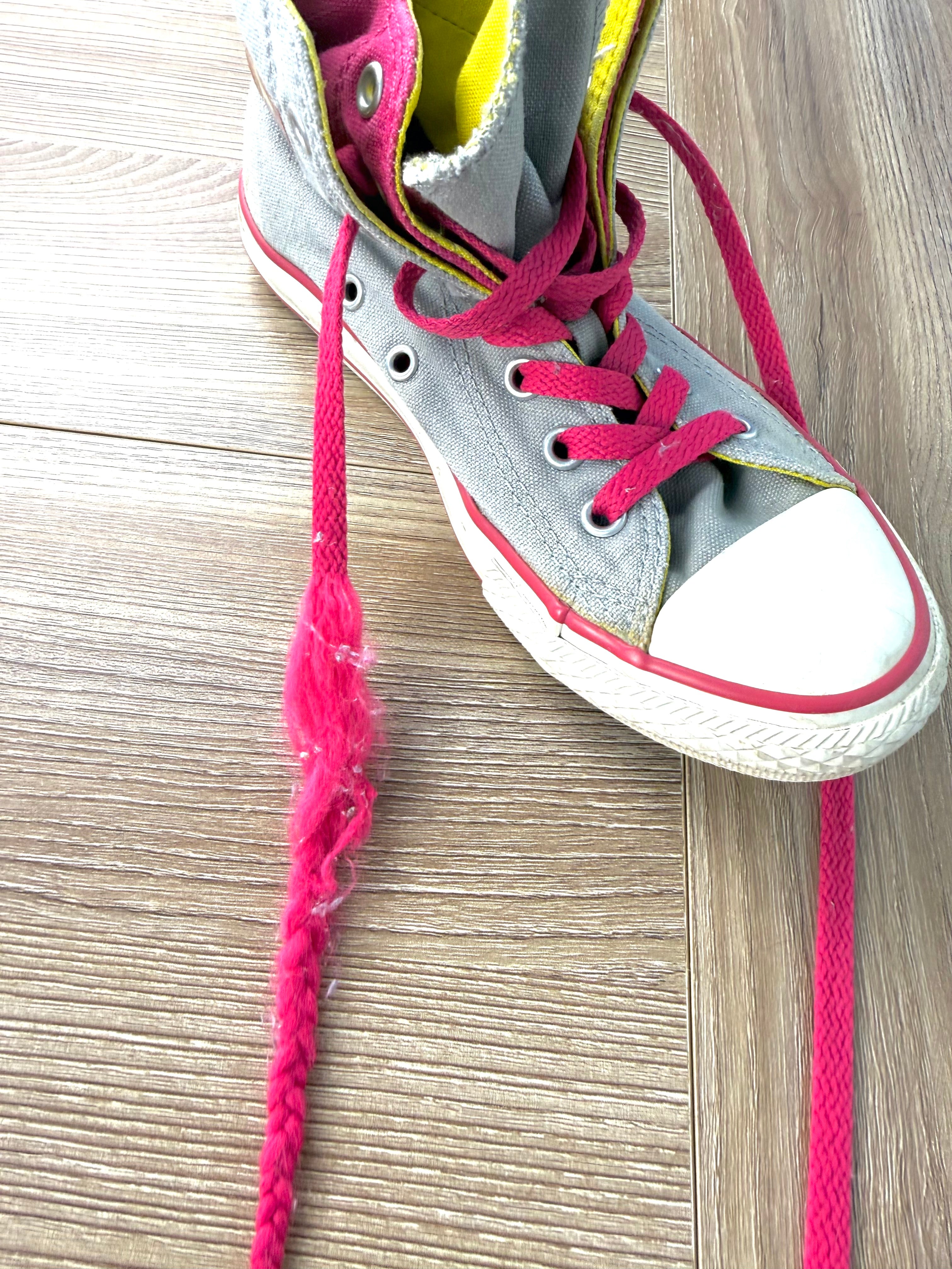 Converse Chuck Taylor All Star Kids High Top Sneakers frayed lace