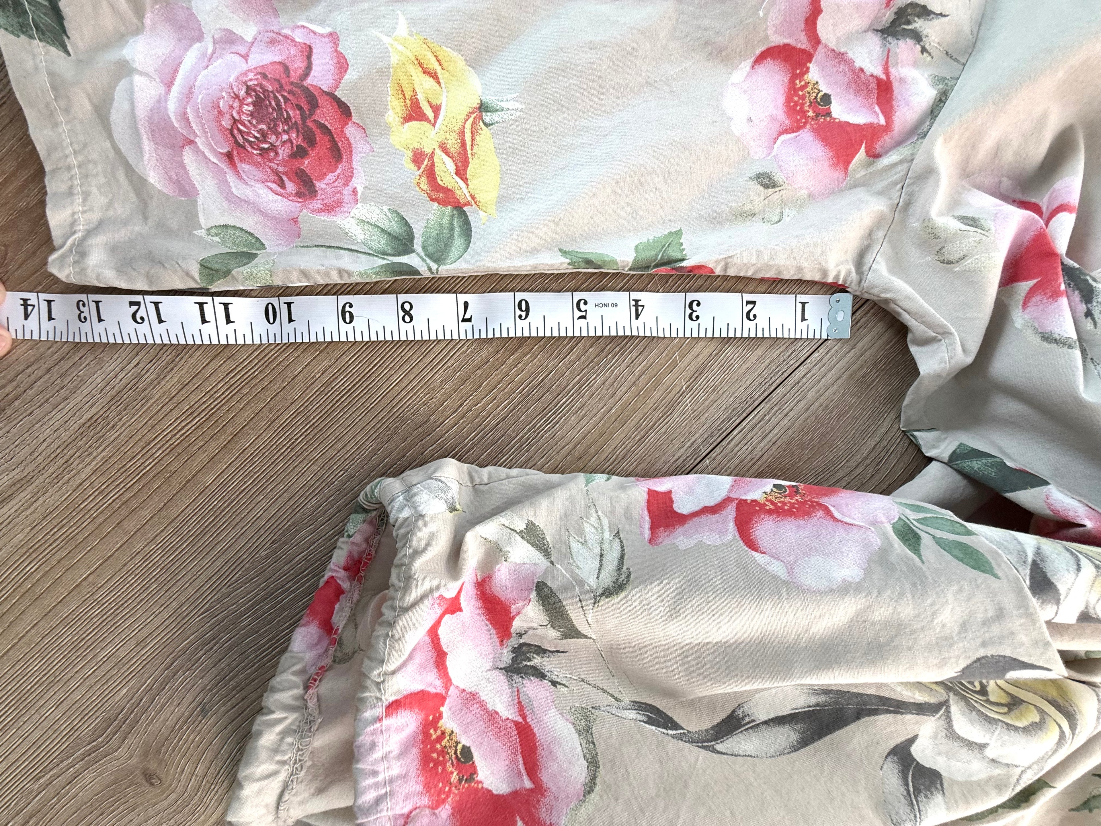 Cottage core floral jacket oversized measuring 14" sleeve