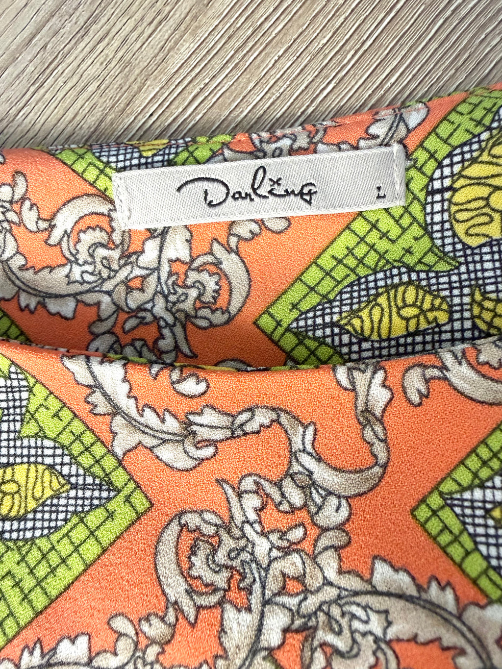 Darling brand label Louisa Top size 1 boutique women’s sleeveless printed blouse
