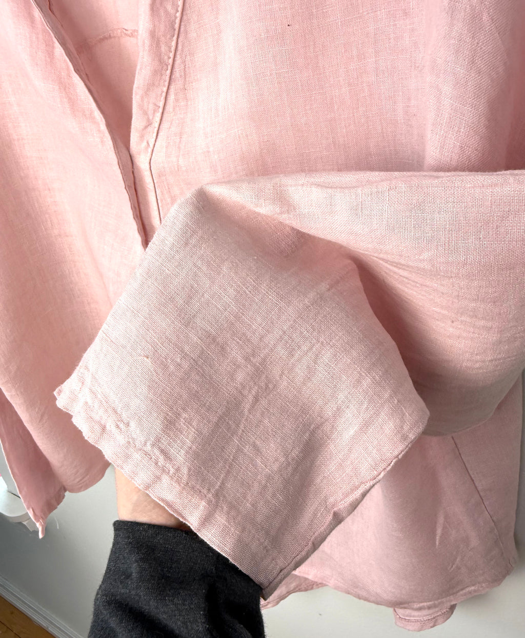 EDIN Expect the Unexpected 100% linen oversized shirt Made in Italy cuff detail 
