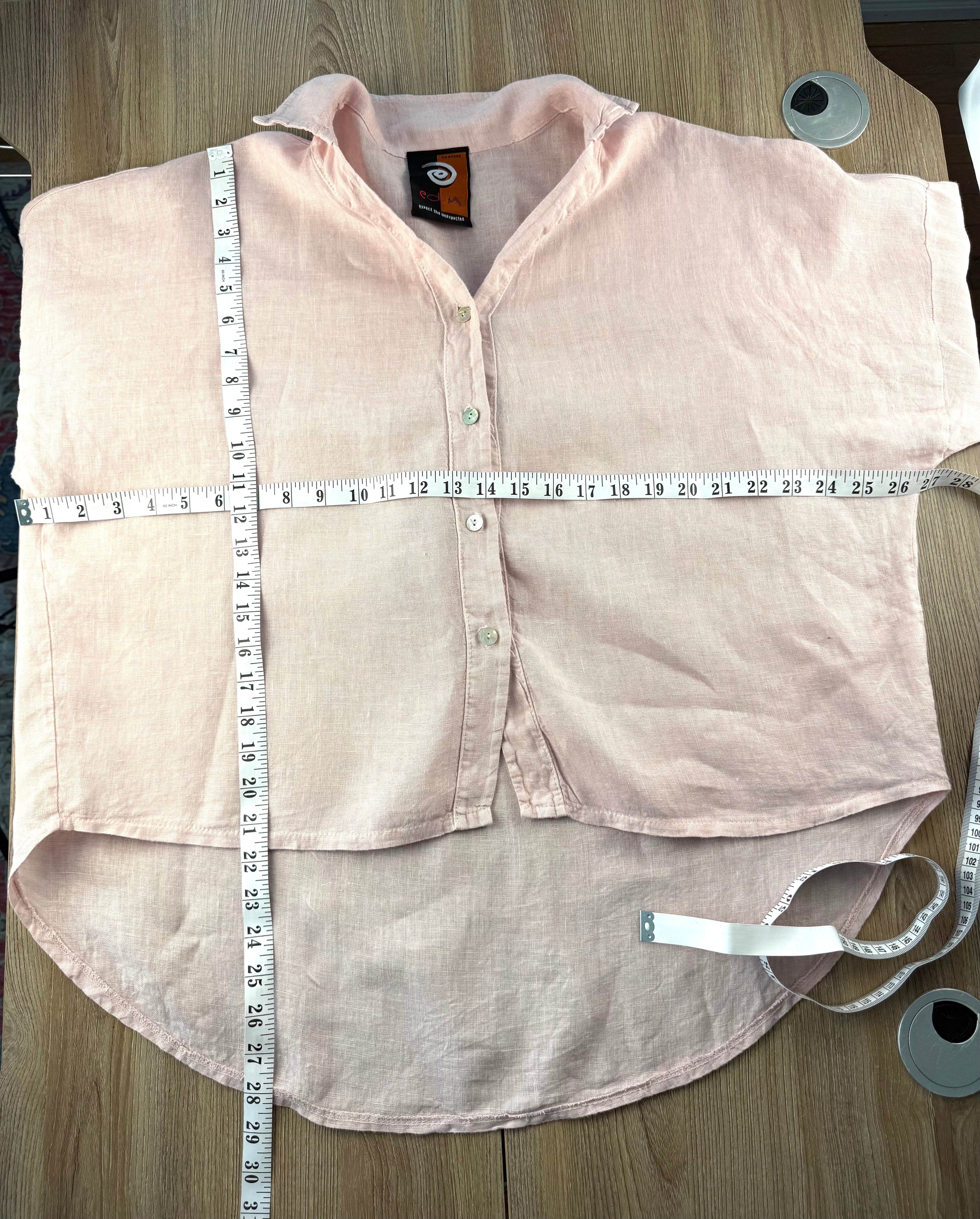 EDIN Expect the Unexpected 100% linen oversized shirt Made in Italy measuring 52" bust and 21"-28" shoulder to hem 