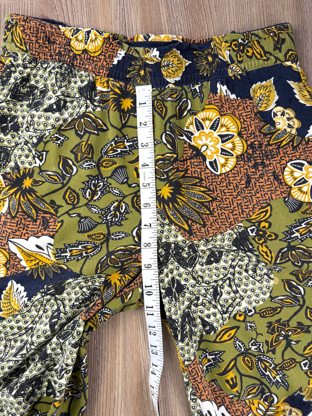 Esprit Patchwork Floral Wide Leg Pants Boho measuring approx 10 rise 