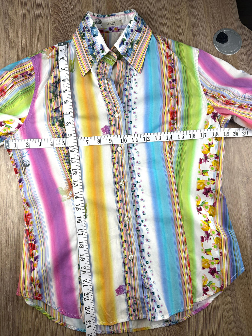 Etro Milano  Italian Designer Blouse measuring 24" shoulder to hem and 38" bust 