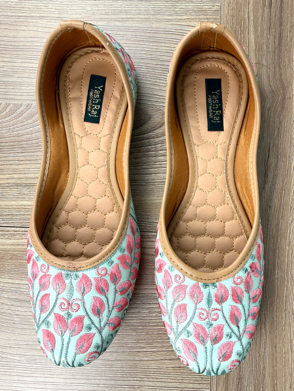 Floral Embroidered Jutti Flats size 9 resale  on table 