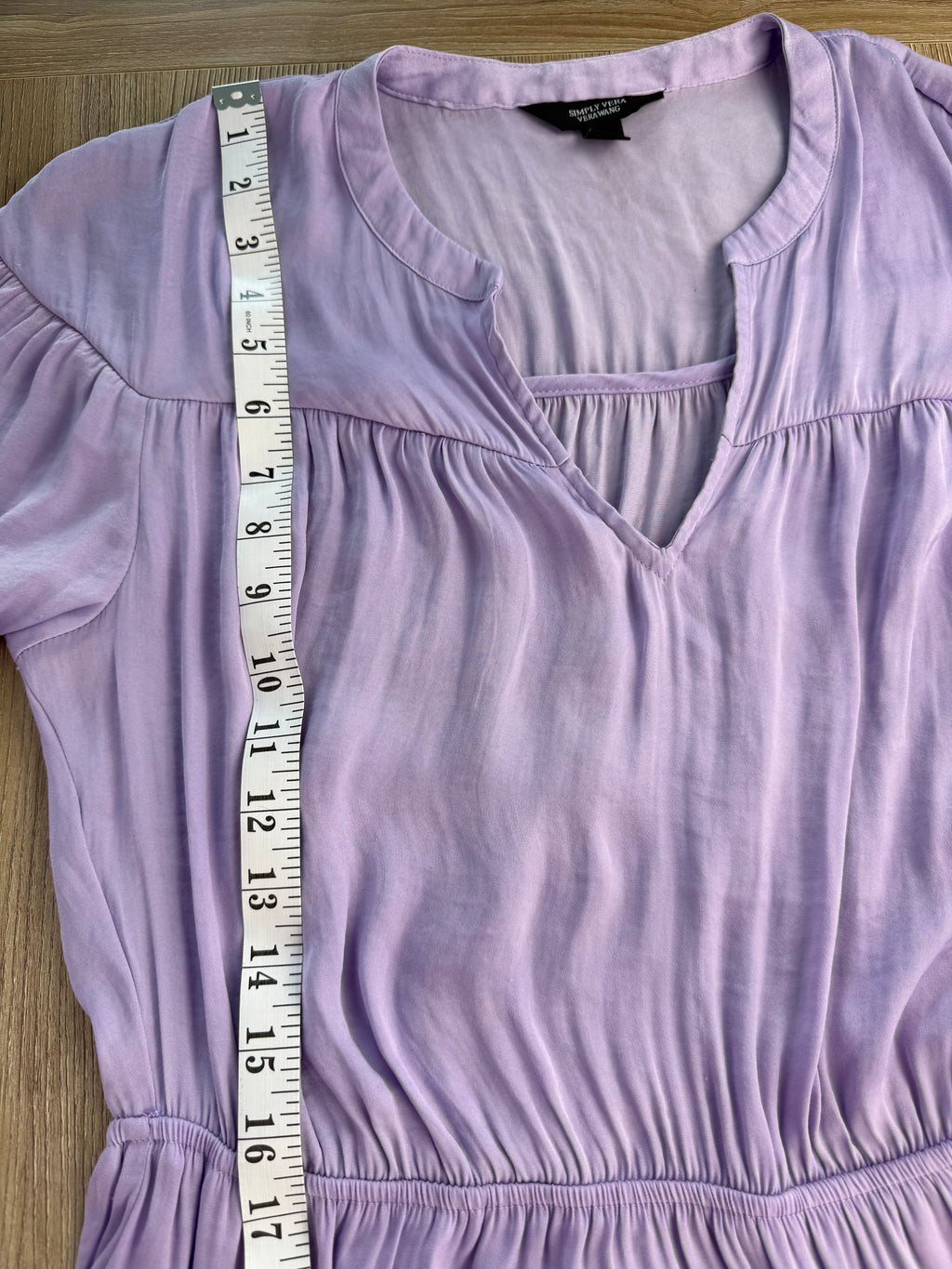 Flouncy Vera Wang Summer Dress measuring 16" from shoulder to waist