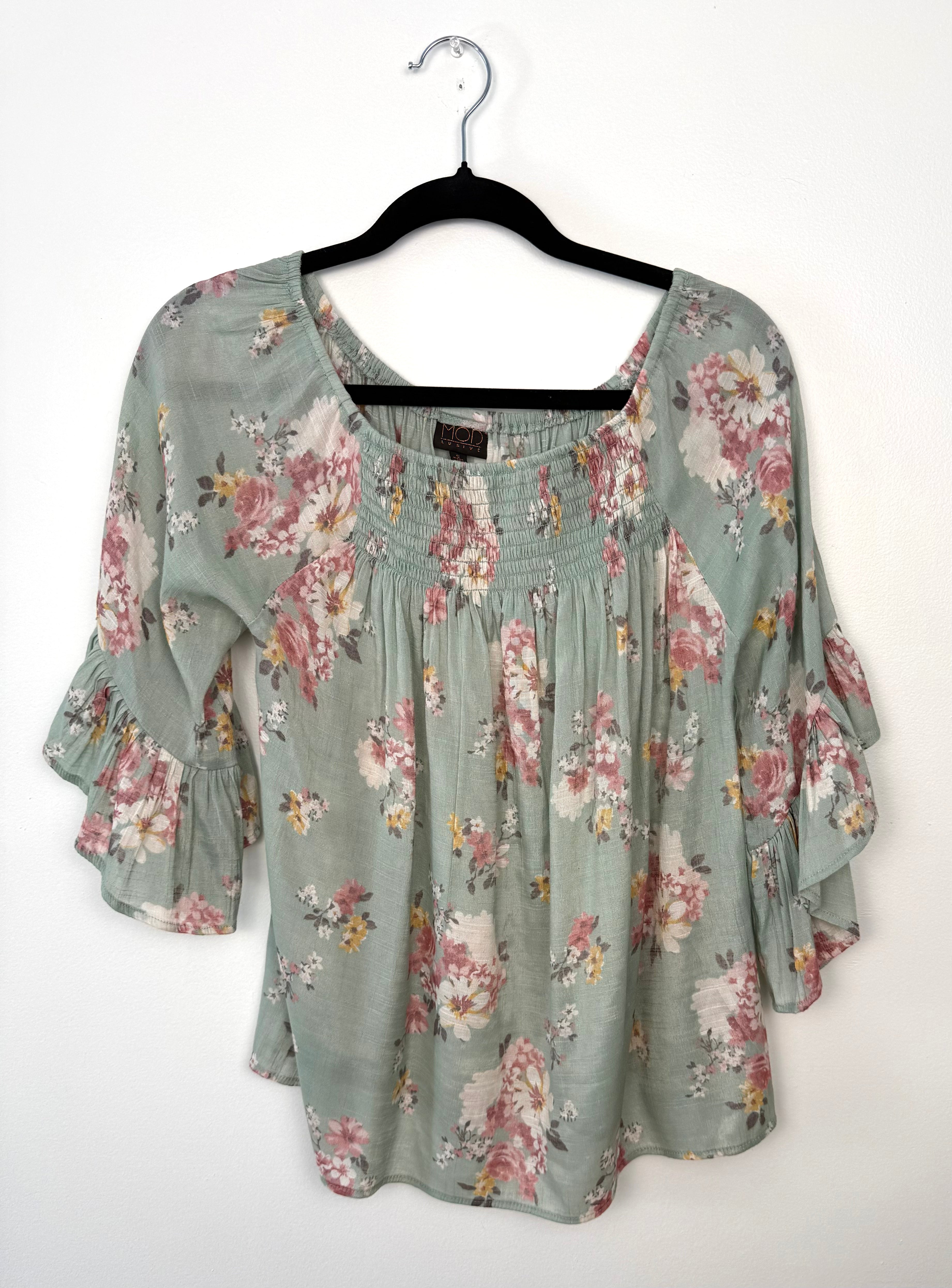 MOD Lusive sage green floral peasant blouse with ruffle bell sleeves size small front view