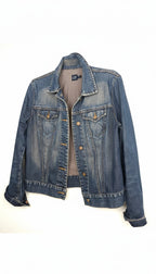 GAP 100% Cotton Classic Trucker Denim Jacket — Medium Wash | Size M Blue Sparrow Shop
