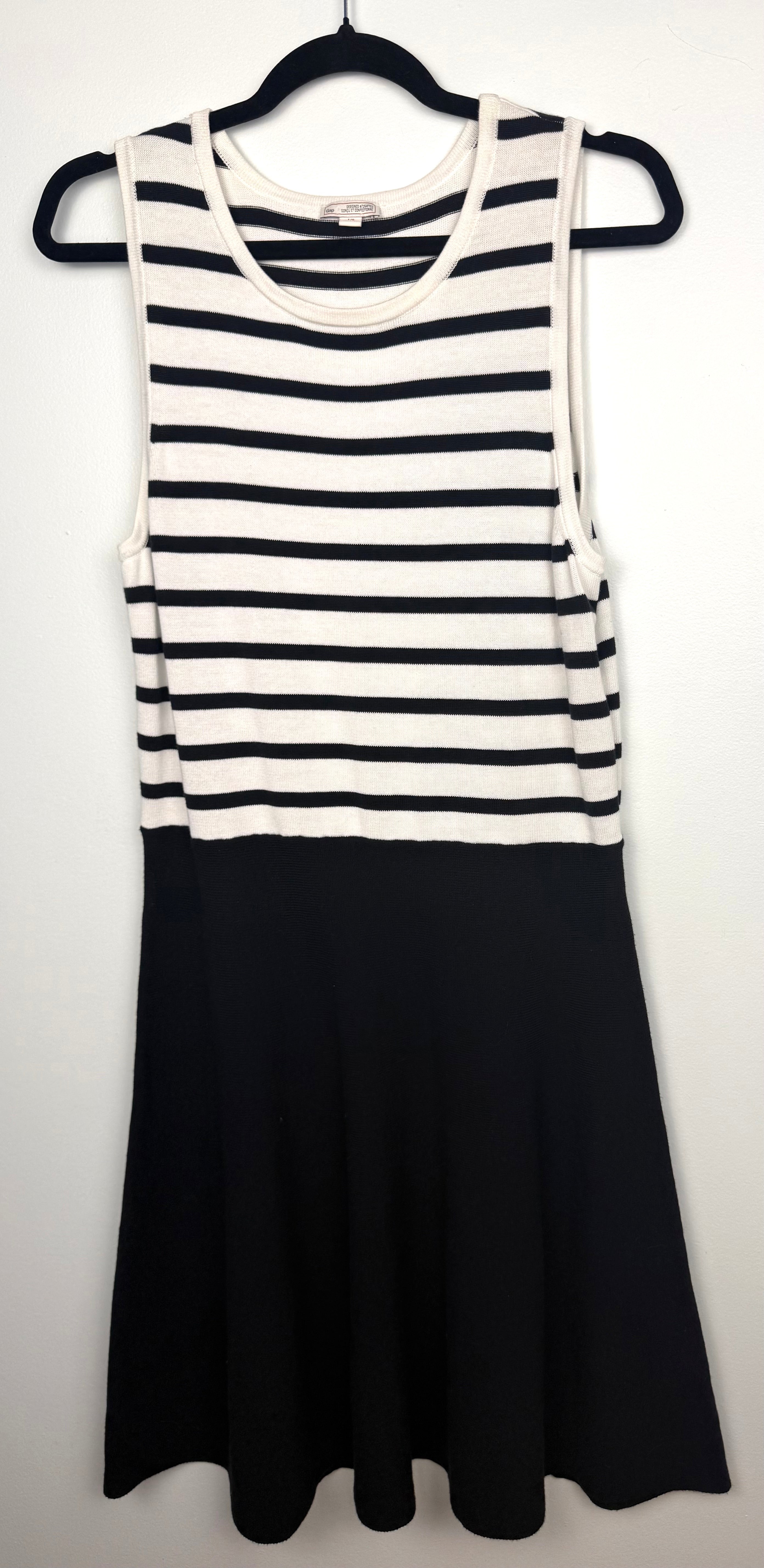 GAP 100% Cotton Sleeveless Fit-and-Flare Knit Dress at Blue Sparrow Shop 