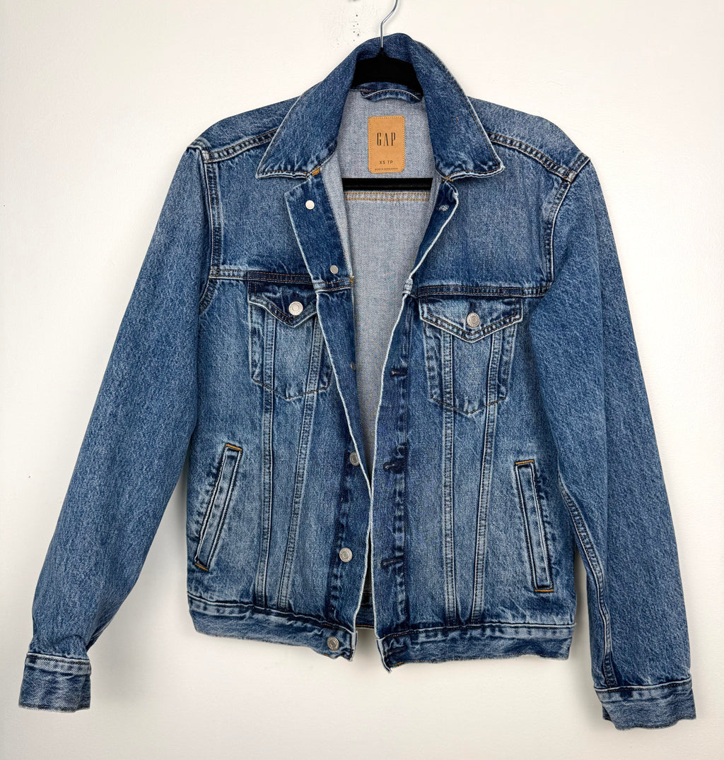 GAP Classic Denim Trucker Jacket | Oversized XS at Blue Sparrow Shop on hanger