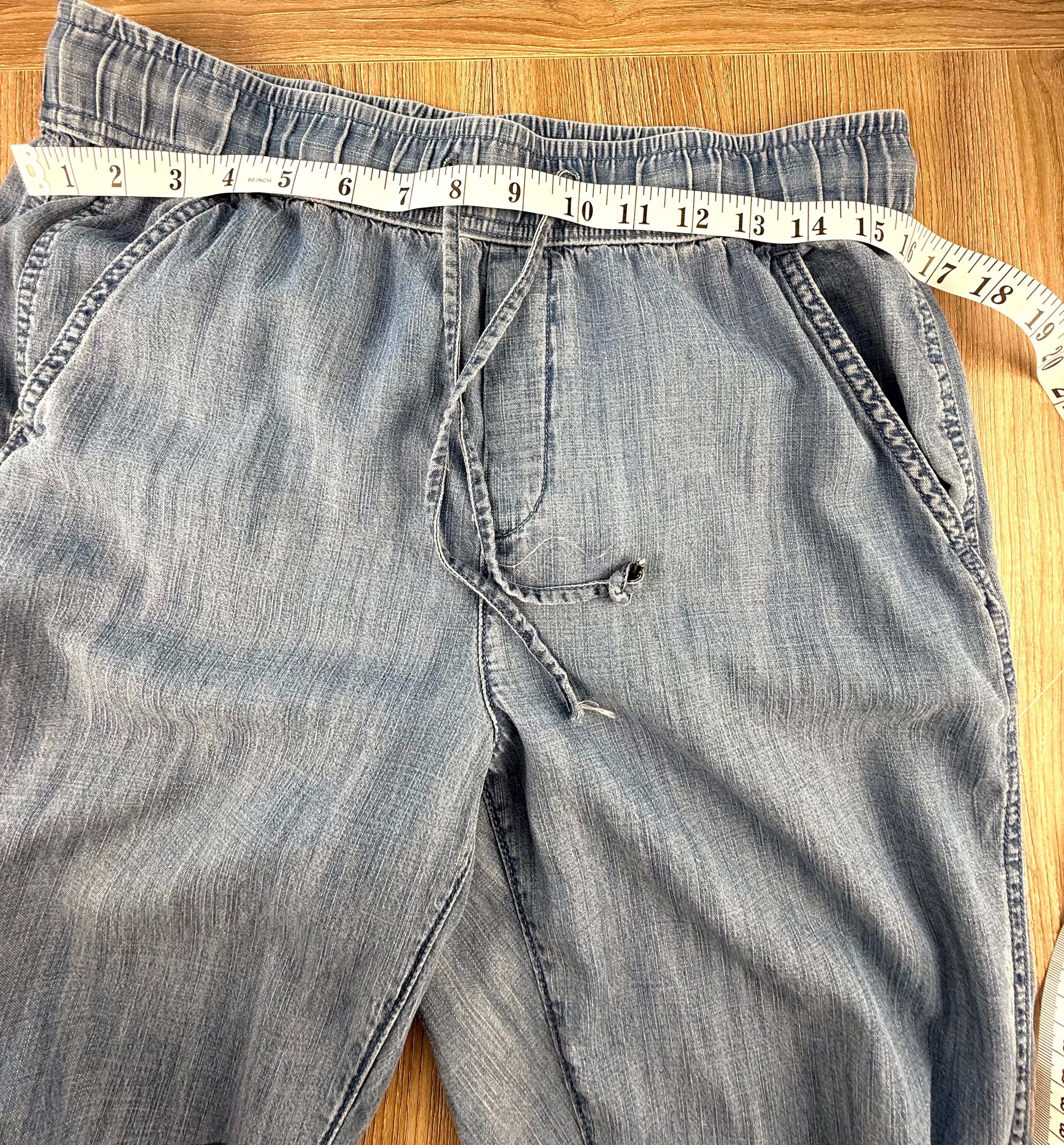 Gap chambray jogger jeans measuring 32" waist 