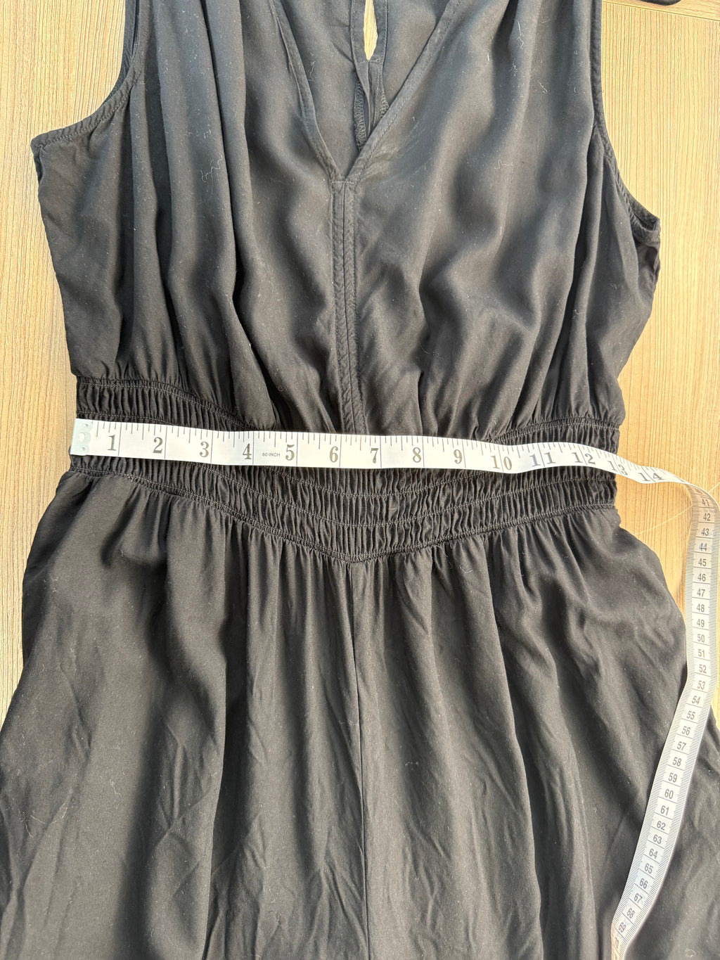 Gap jumpsuit measuring relaxed elastic waist 26" 