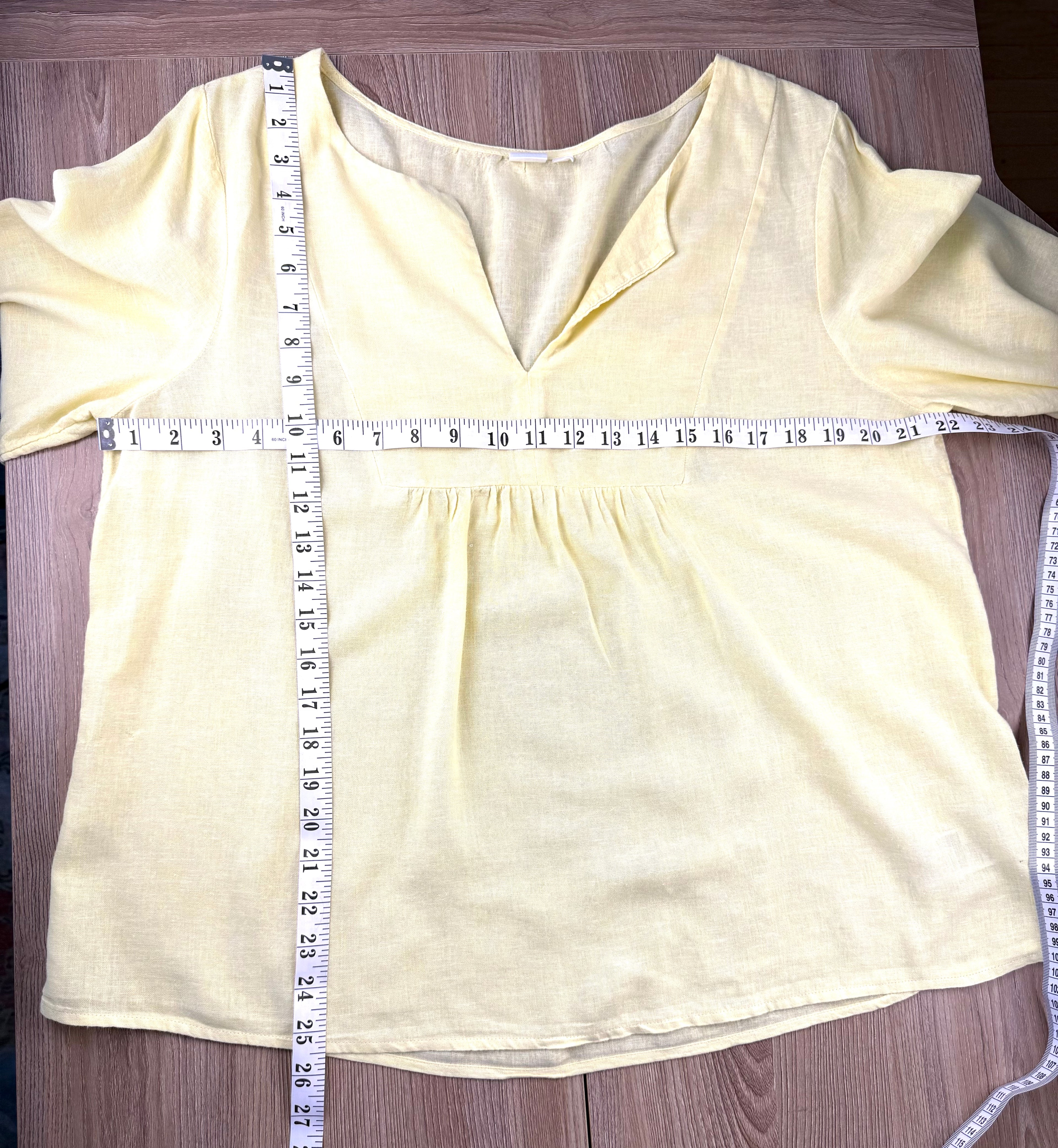 Gap linen blouse in butter yellow measuring 44" bust 25" shoulder to hem 