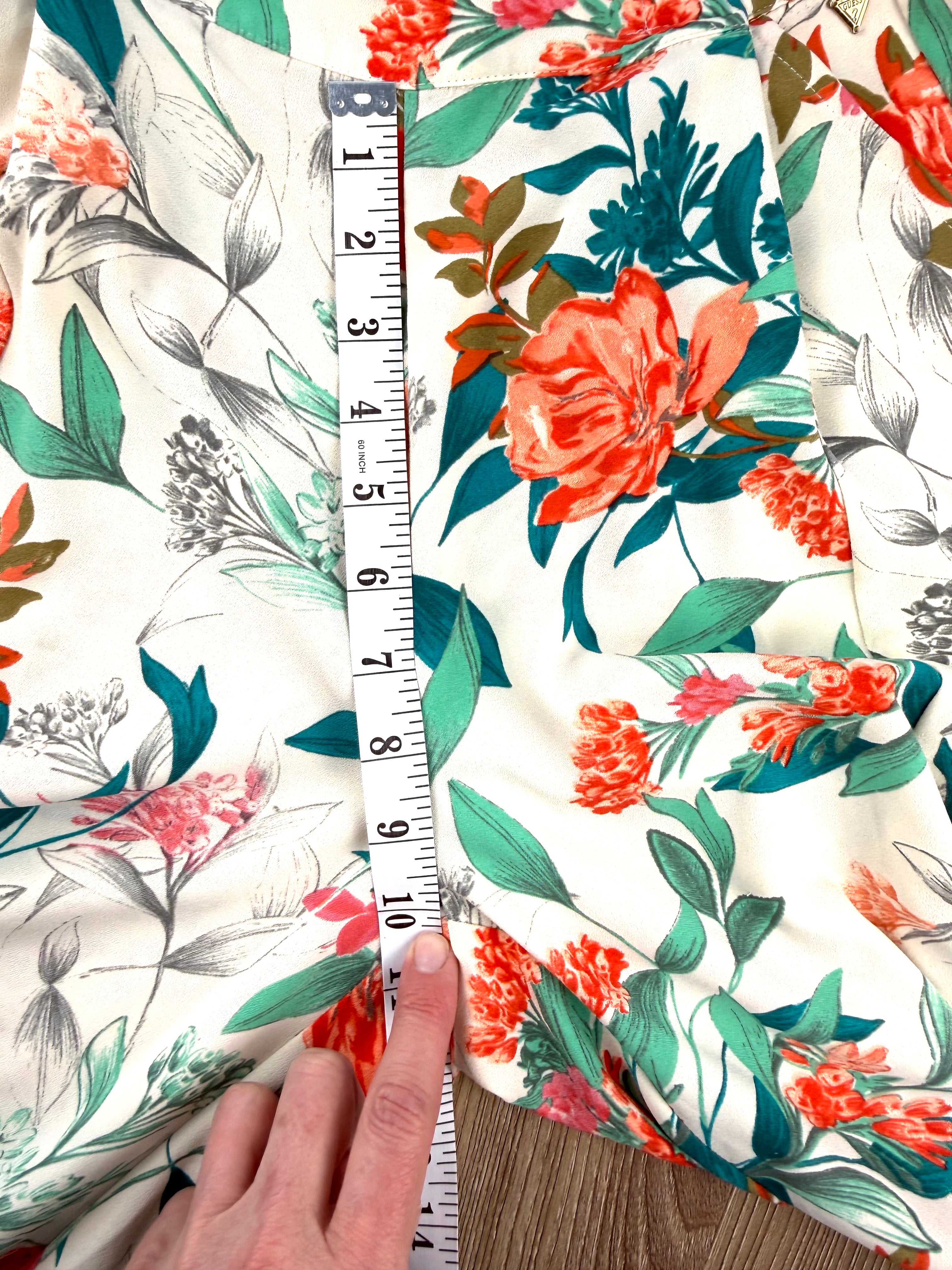 Guess  Floral Jogger Style Dress Pants at Blue Sparrow measuring 10" rise 