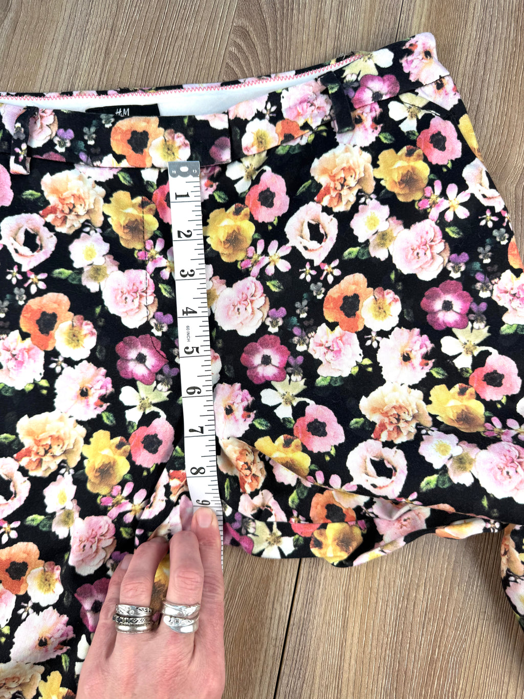 H&M Slim Fit Ankle Pants with floral pattern  measuring approx 9" rise