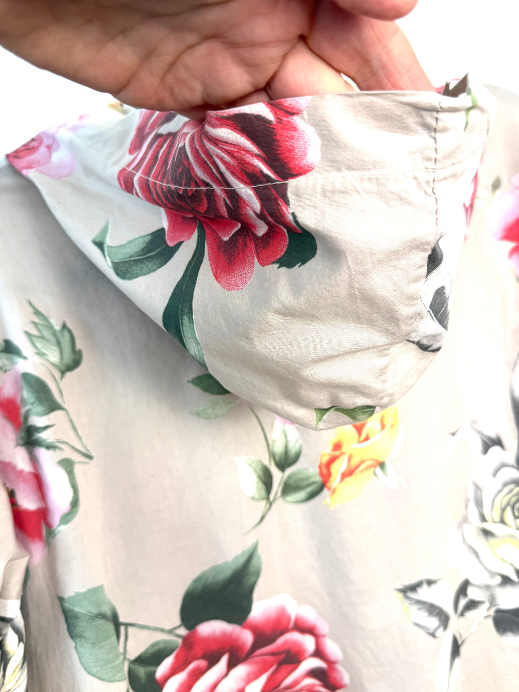 hood on Shiva Fashions Made in Italy cottagecore floral cotton hooded jacket beige rose print
