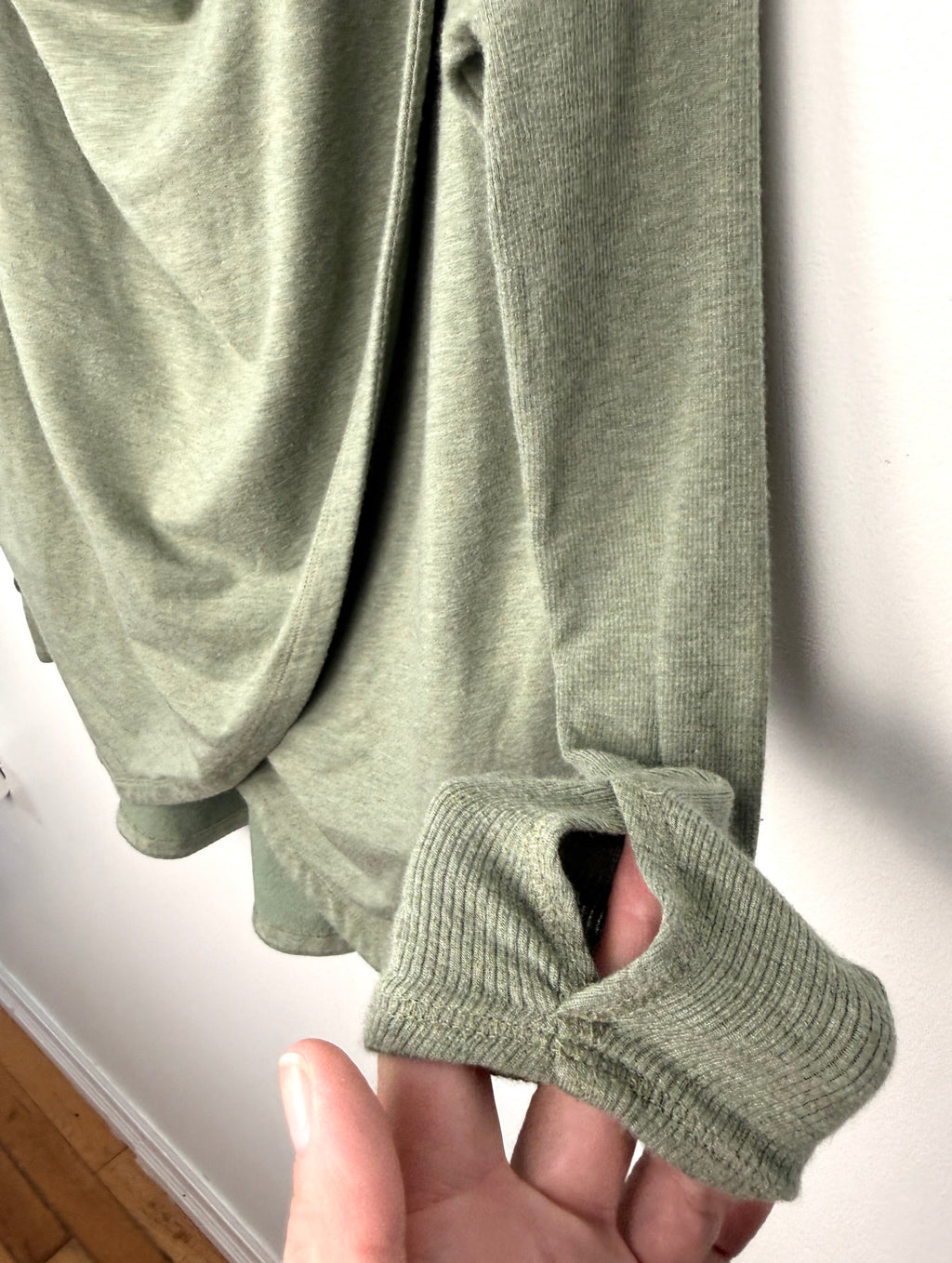 Athleta hooded Sweatshirt | XS fits Medium