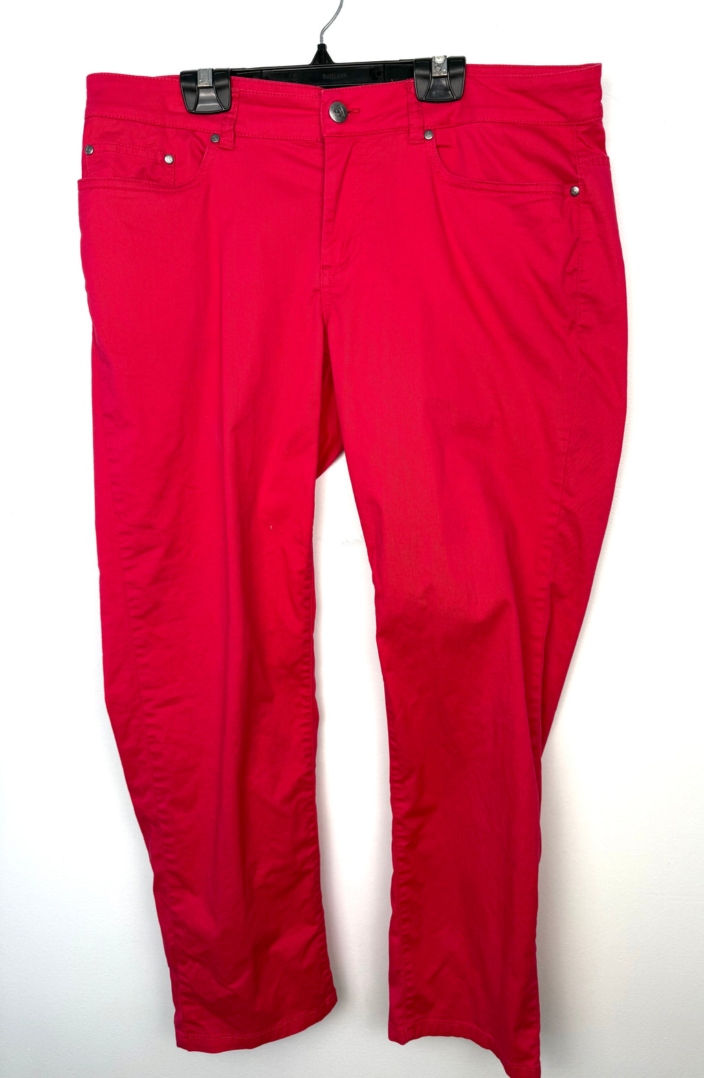 Jockey True Fit hot pink straight leg pants women’s size 12 stretch cotton mid rise trousers on hanger