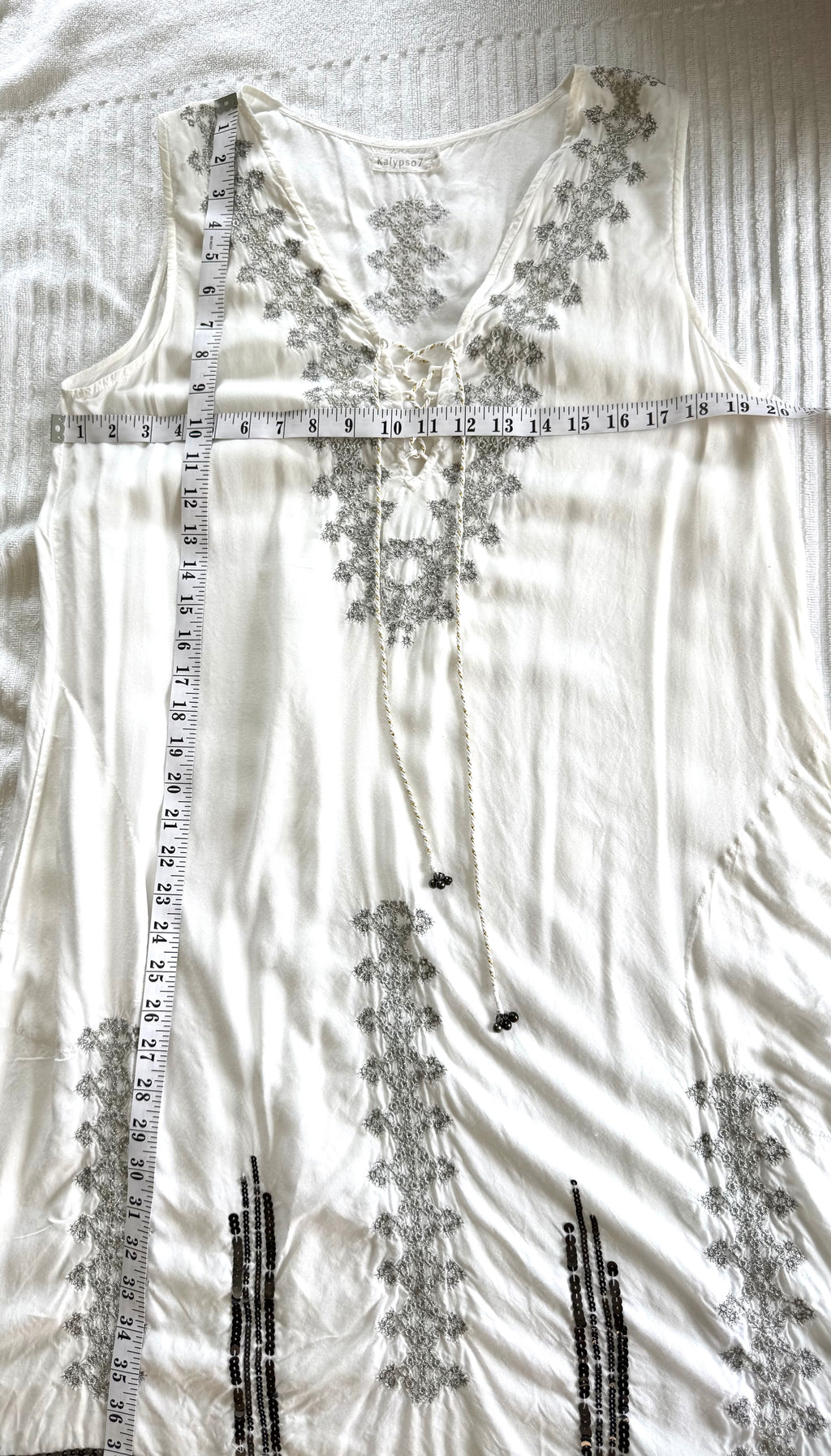 Kalypso7 Embroidered Boho Tunic Dress measuring 40" bust and 38" shoulder to hem 